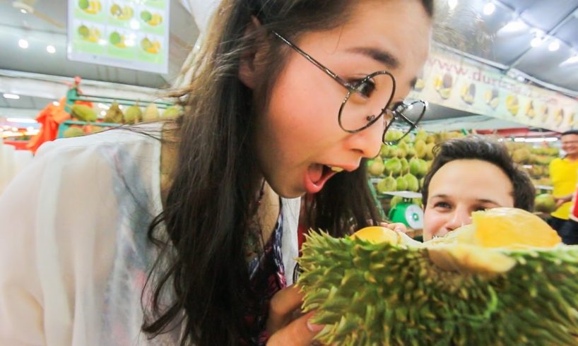 Durian Fruit Feasting in SS2, Kuala Lumpur, Malaysia! Subscriber Meet Up!