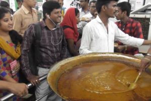 Hyderabad Famous Special Gokul Chat - 1000 of Chaat Finished Daily - Street Food India