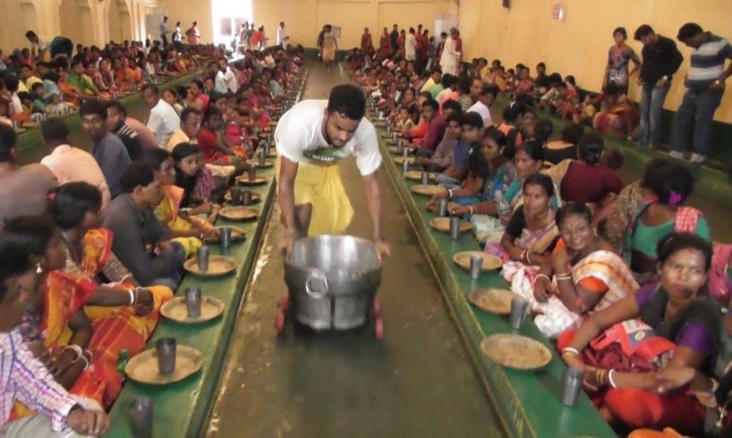 Lakhs of People Eating Bhog in The Occasion of Lord Krishna Birthday  | ISKON Temple Mayapur