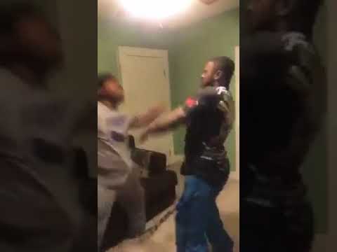 HOOD FIGHTS: Slap to the Past.