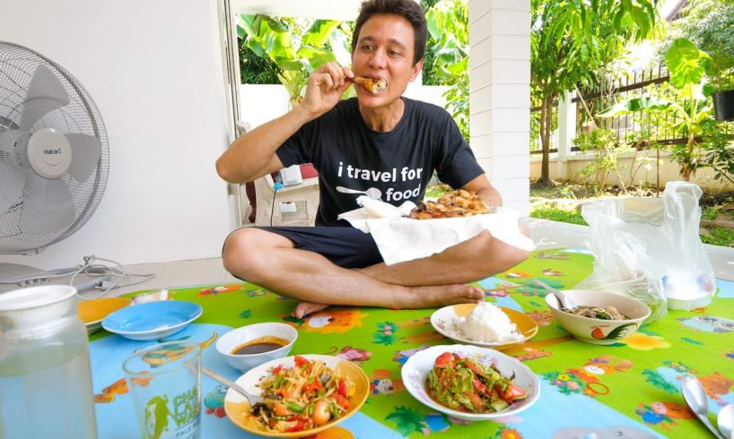 Thai Street Food - ? MOTORBIKE DELIVERY at Home in Bangkok, Thailand ?