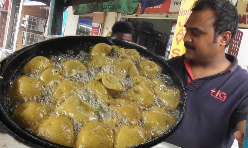 Indian People Start Breakfast with Dhuska - Ranchi Street Food