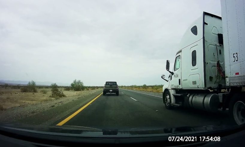 Mercedes AMG reckless driving (Idiots in cars)