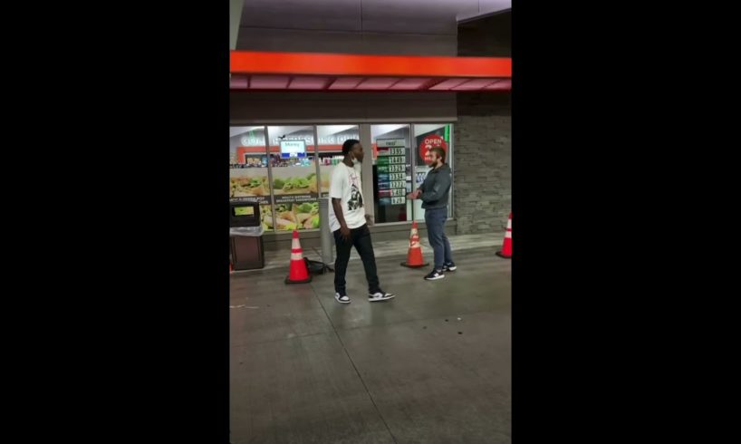 Hood Fight Jumps Off At Gas Station #hoodfight #2021