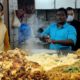 " Pandit Chaat Bhandar " | Preparing Huge Alu Tikki Chaat | Price 30 Rs/ Plate | Lucknow UP