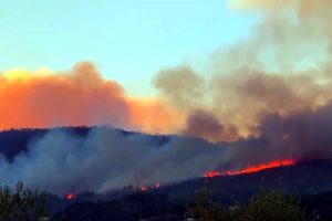 BIG Wildfire Burns Near Covilhã,  Portugal - Aug. 6 / 9, 2022 incêndio na Covilhã