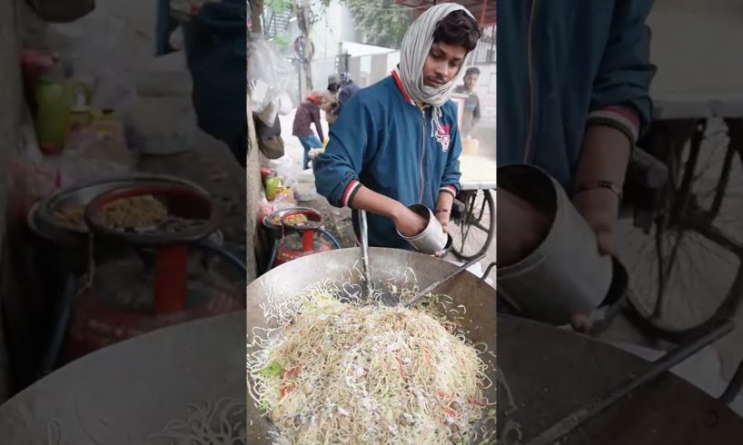 Fast Men Preparing Yammy Noodles #shorts #shortsvideo #ashortaday