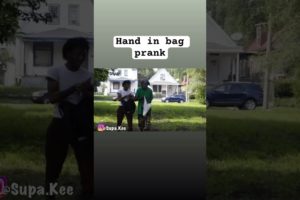 Hand in bag prank #youtubeshorts #shortvideo #prank #chicago