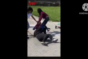 hood girls fight in groups!!