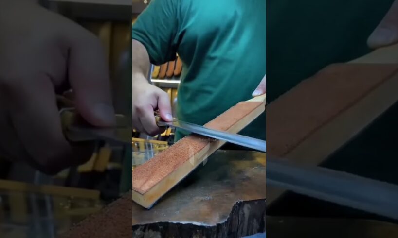 How This Man Makes World's Most Sharpest Knife😳 @RightMasterr #viral #shorts