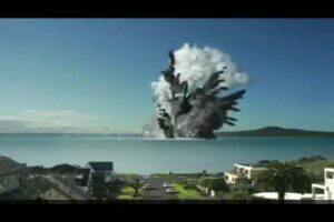 Tonga Underwater Volcanic Eruption Caught by a CCTV #tonga