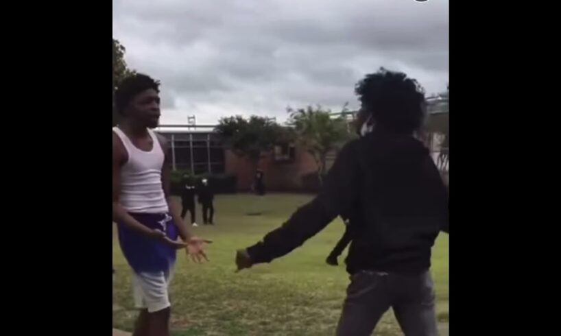 Dude fights with Belt 😱😅 Things get intense #fight #viral #shorts