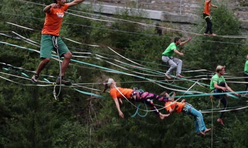 Is Highlining an Extreme Sport? - Playing on 10 Parallel Highlines