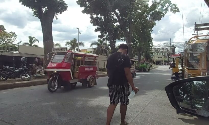 (PEOPLE ARE AWESOME) Traffic-Watching in the Philippines