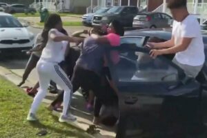 Hood Girl Street Fights