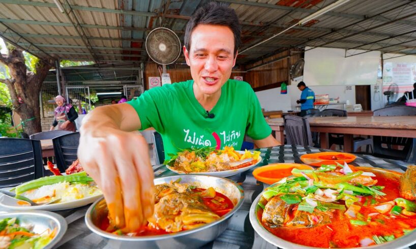 Fish Head Curry Heaven!! 🐠 MALAYSIAN FOOD + Durian Season in Penang, Malaysia!!