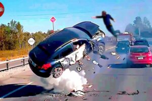 Tragic! Ultimate Near Miss Video Car Crashes You Wouldn't Believe if Not Filmed