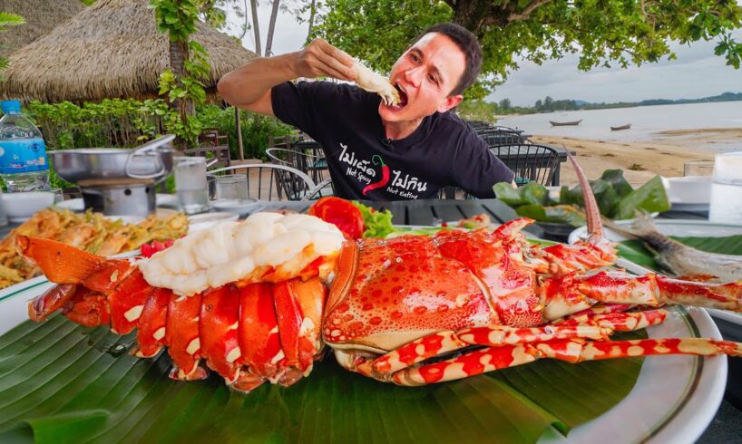 Best Seafood in Phuket!! 🇹🇭 GIANT LOBSTER + Crab Curry in Phuket, Thailand!!