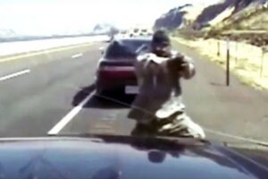 Deadly gunbattle with state trooper - caught on tape