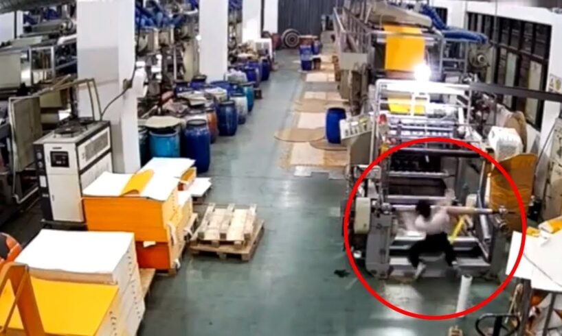 😲 FATAL ACCIDENT WITH A ROTATING MACHINE | WORK ACCIDENT CAUGHT ON CAMERA