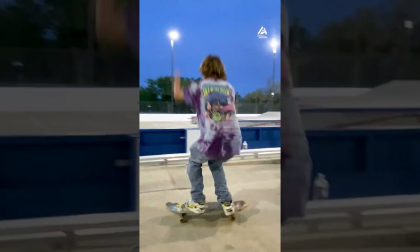 People Are Awesome - Guy Does Incredible Mid-Air Flip on Skateboard