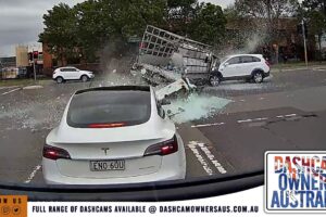 Australian Car Crash / Dash Cam Compilation 41