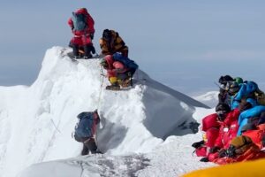 EVEREST 2024: Shocking Video After Summit Accident.