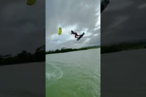 Epic Kitegirl Kitesurf Fail! 😱🤣