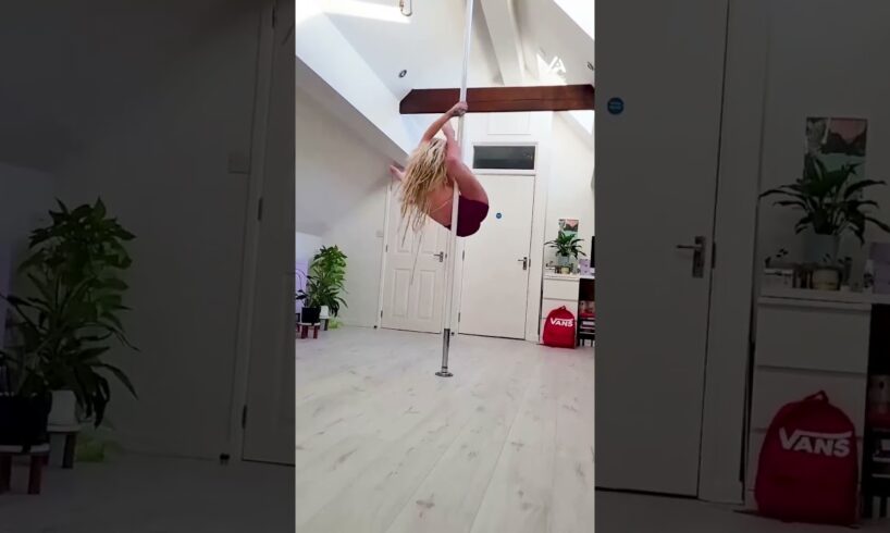 People Are Awesome - Girl Wows with Incredible Tricks! 💃💫