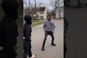 Hood fight!! #viral #recommended #viralvideo #trending #fighting #hoodfights