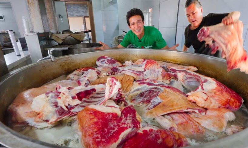 Unbelievable Chinese Food - JACUZZI MUTTON in Xi’an, China!!