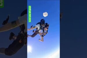 awesome filling skydiving #youtubeshorts #parachutejump #shorts #sorts #fun #travel #flyskydive