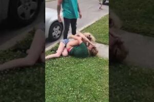 girls fight 👀😱| girl fight | girls fights kids | street fights | school fights