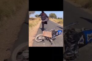 #trending badmash jamai song bike ride accsident very sed and funny🤣 video give new bike #shorts