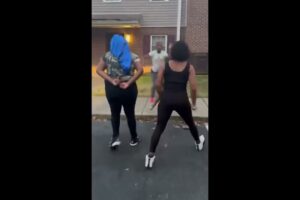 Hood Girl  Fight In Class