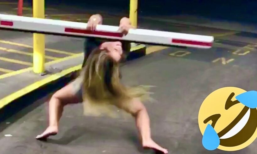 Best funny fails of the week 😂try not to laugh 🤣