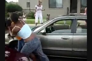 The most watched Hood girls fights (HD)