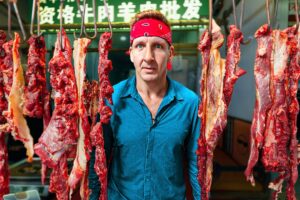 How Muslims Survive in China's Land of Pork!