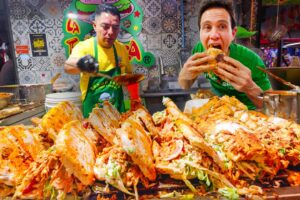 Mexico's Craziest Sandwich!! 🇲🇽 $5 Feeds a Family!! (Guadalajara, Mexico)